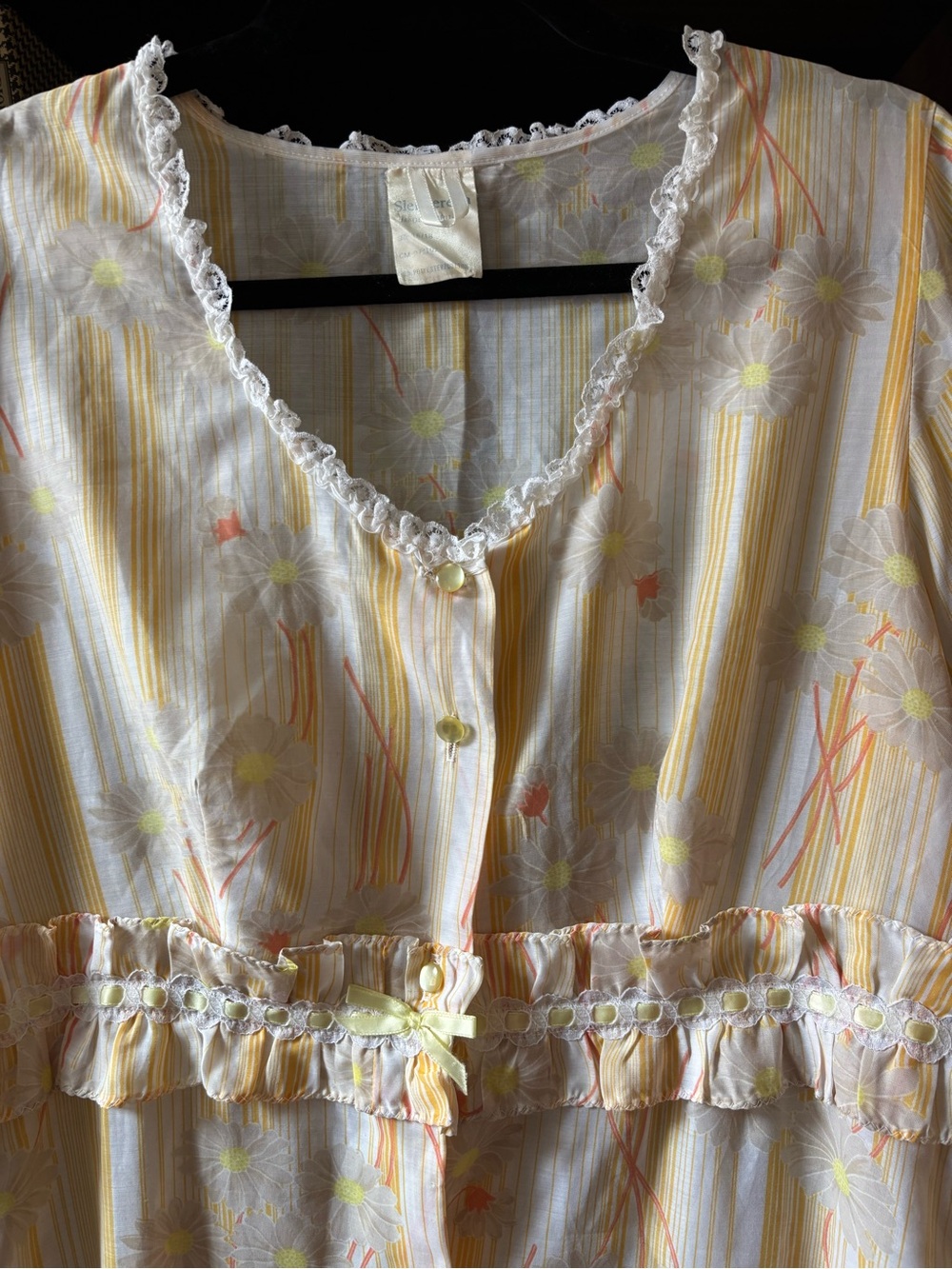 1970s Vintage Light Yellow Daisy Floral Button-Front Cotton Maxi Dress - Picture 2 of 7